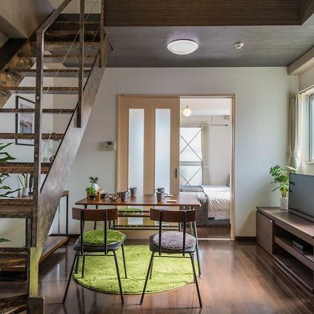 Yeah Room Zeus The Garden Осака Экстерьер фото