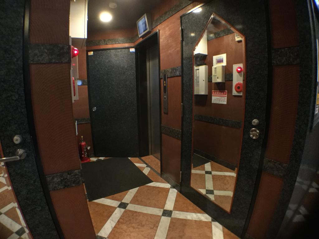 Yeah Room Zeus The Garden Осака Экстерьер фото