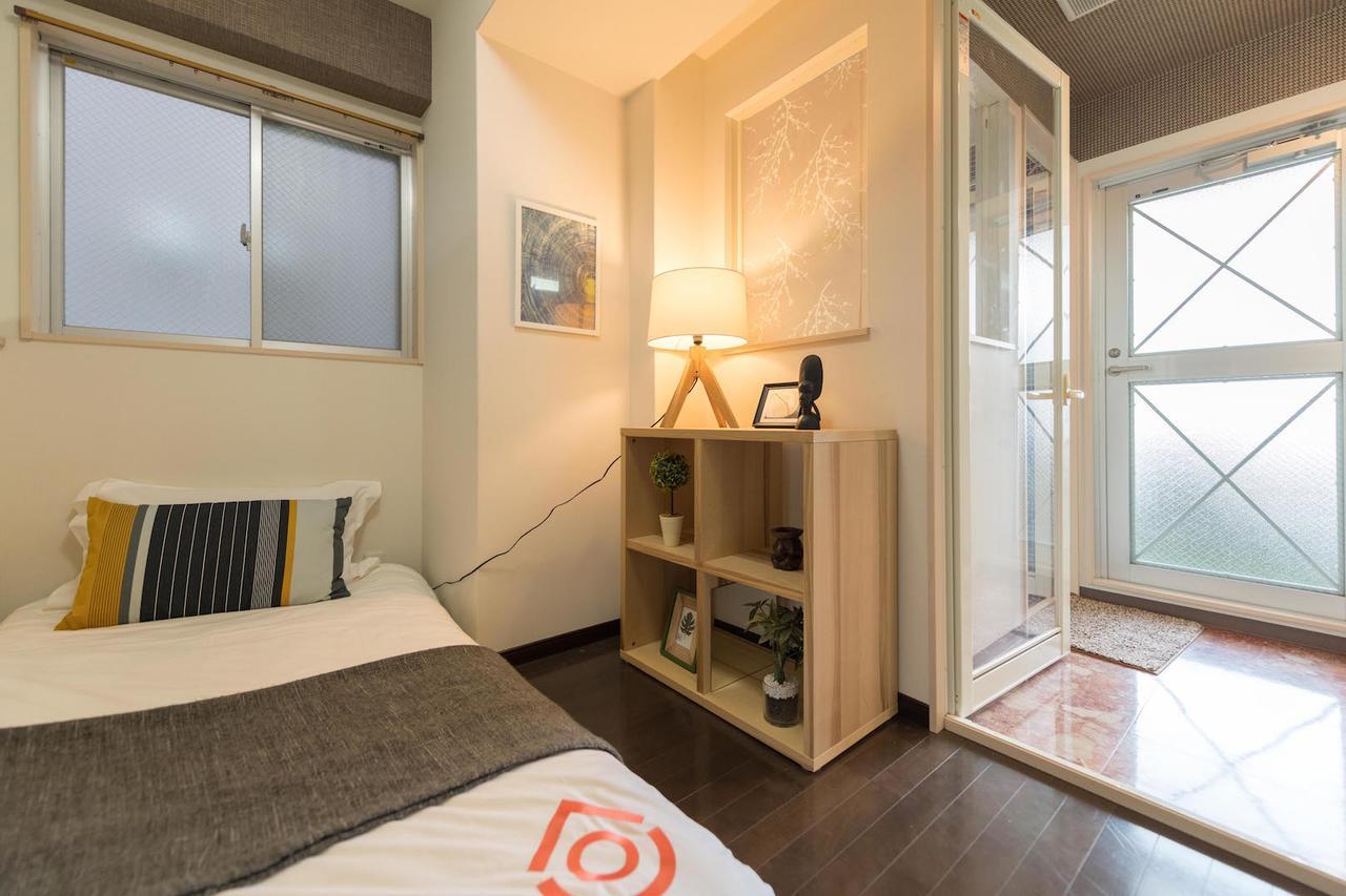 Yeah Room Zeus The Garden Осака Экстерьер фото