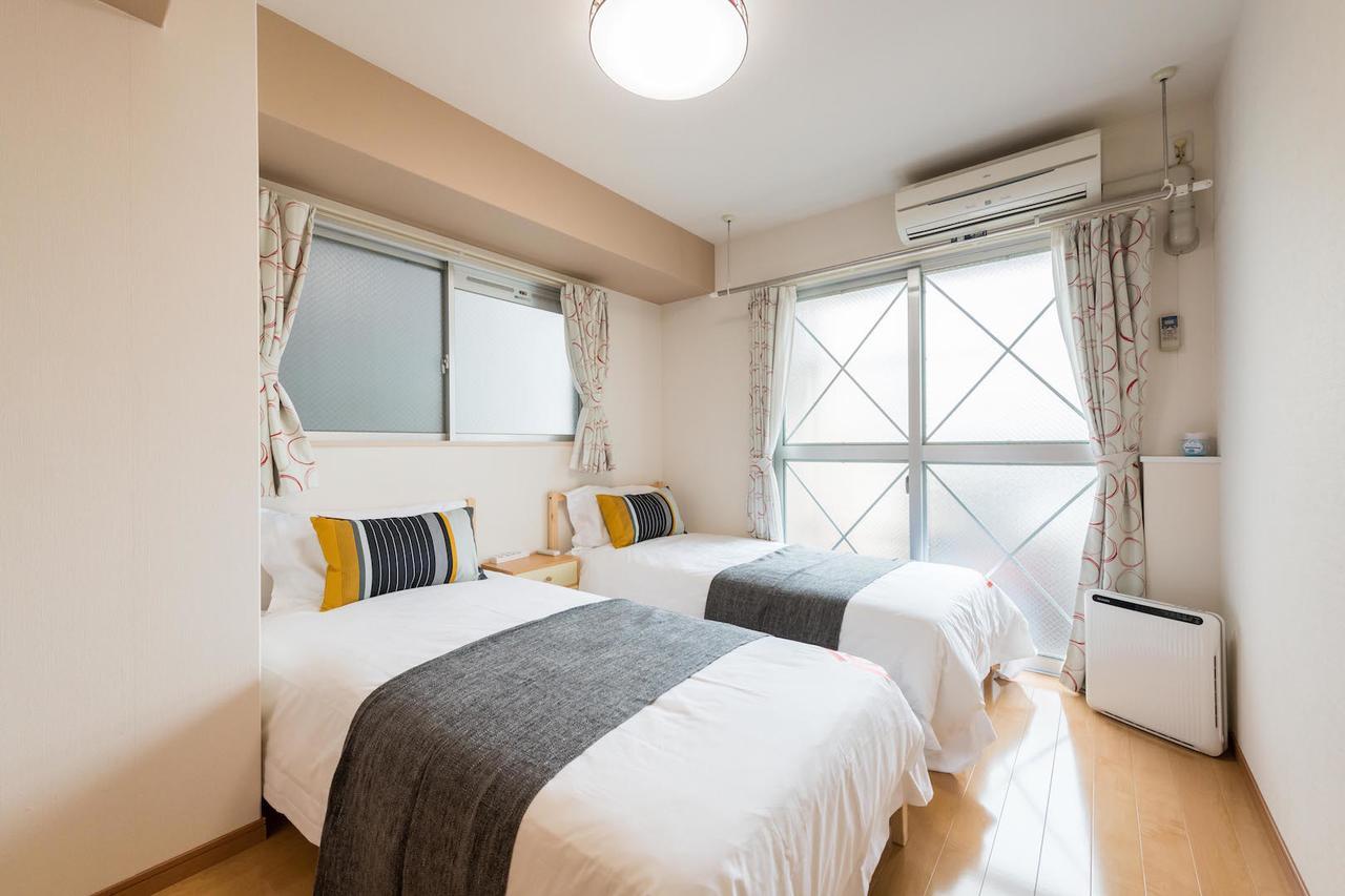 Yeah Room Zeus The Garden Осака Экстерьер фото